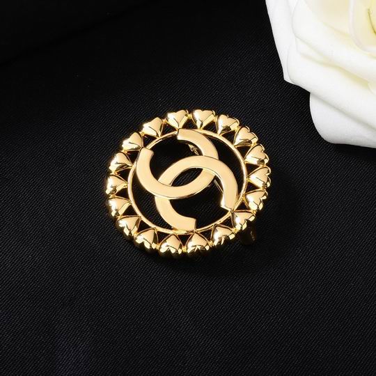 Chanel Brooch 12lyh90